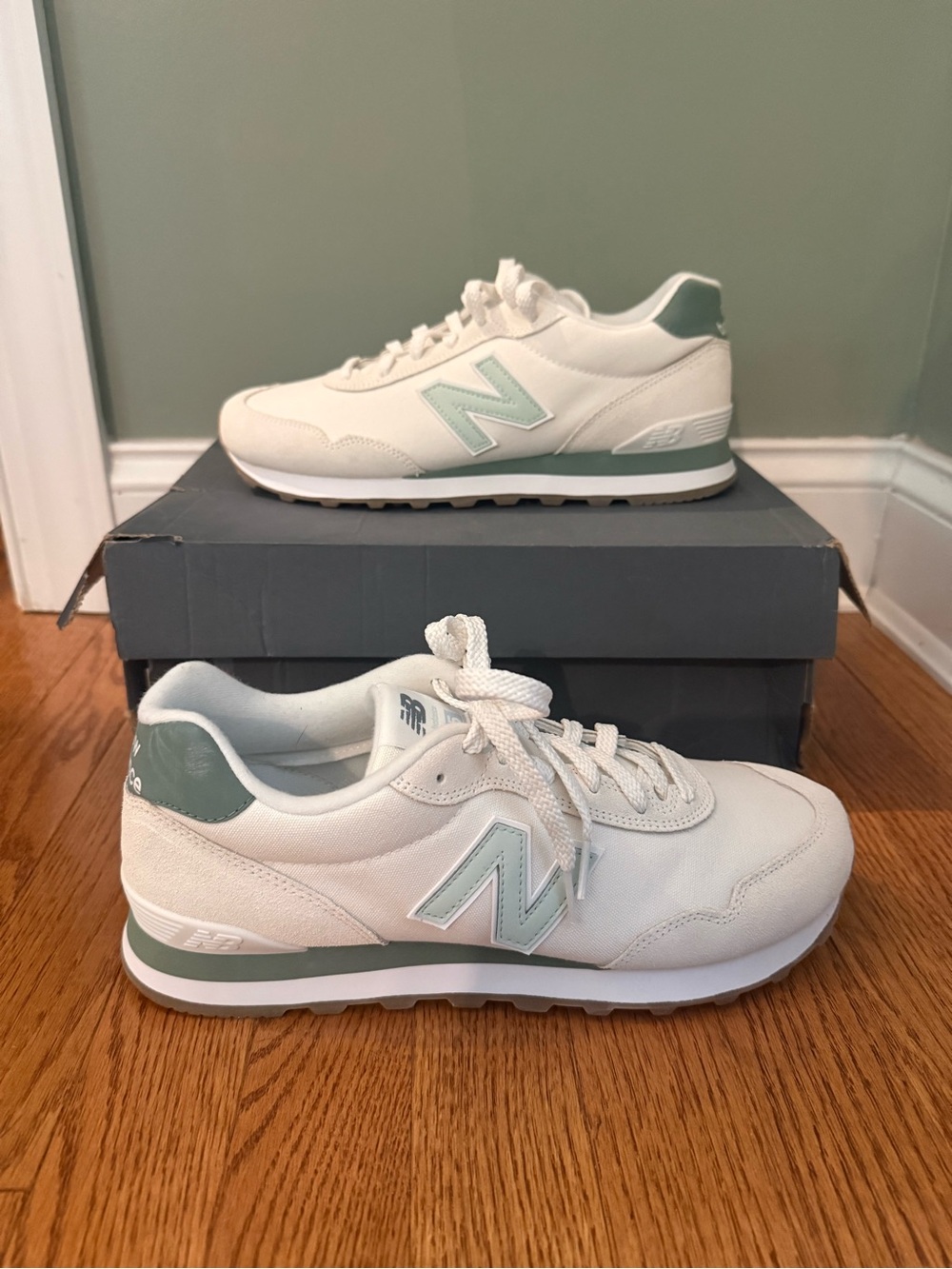 New Balance 515 V3 Women's Shoe Sneaker Sea Salt / Juniper / Green, Sz 11